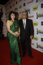 Ramesh Sippy, Kiran Sippy at 57th Idea Filmfare Awards 2011 on 29th Jan 2012 (68).jpg